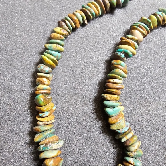 Sterling Silver Native American Disk Beaded Turquoise Necklace 24 Inches Long - Picture 3 of 9